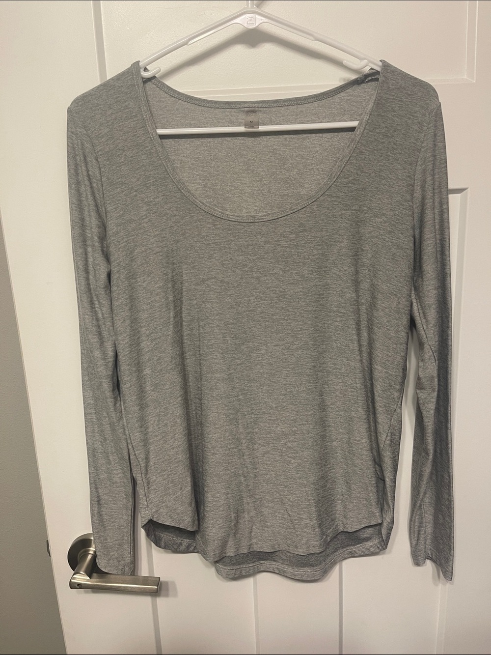 Beyond Yoga Women’s Lightweight Scoop Neck Long Sleeve Top - Gray